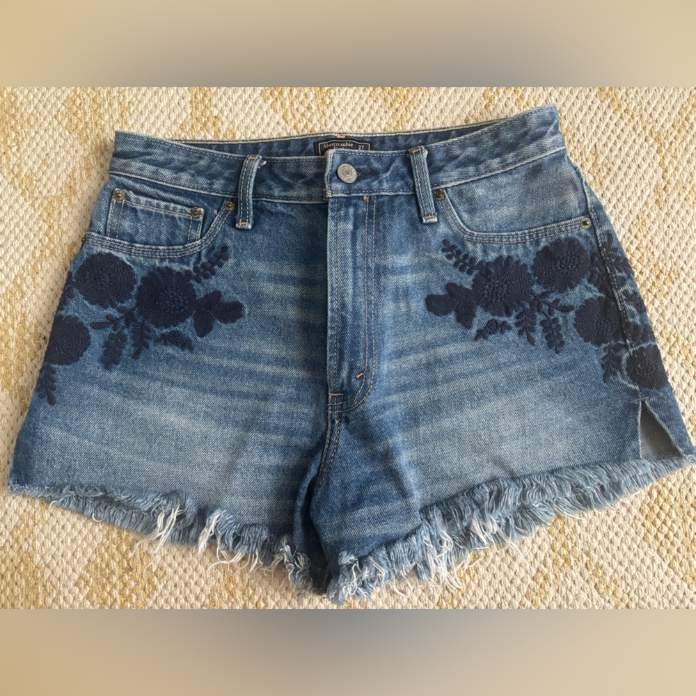 Abercrombie and Fitch Annie High Rise Short
Embroidered Denim Frayed Shorts